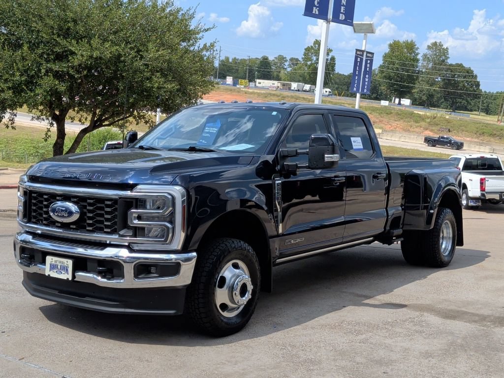Certified 2024 Ford F350 Lariat w/ FX4 Off-Road Package AWD/4WD image 7