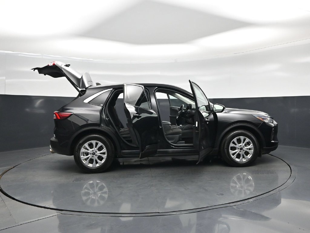 Certified 2024 Ford Escape Active FWD image 5