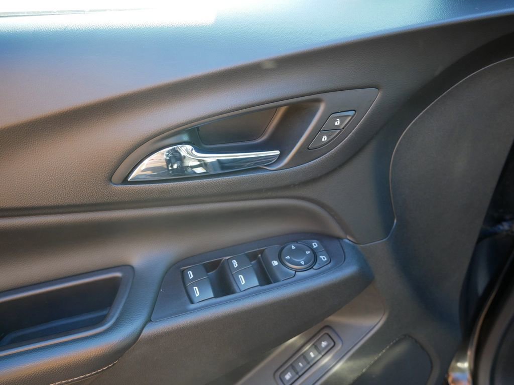 Used 2021 Chevrolet Equinox Premier image 16