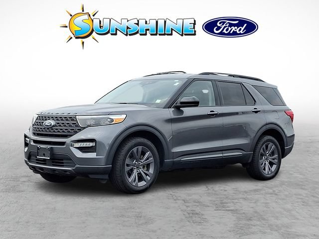 Certified 2023 Ford Explorer XLT w/ Equipment Group 202A AWD/4WD image 3