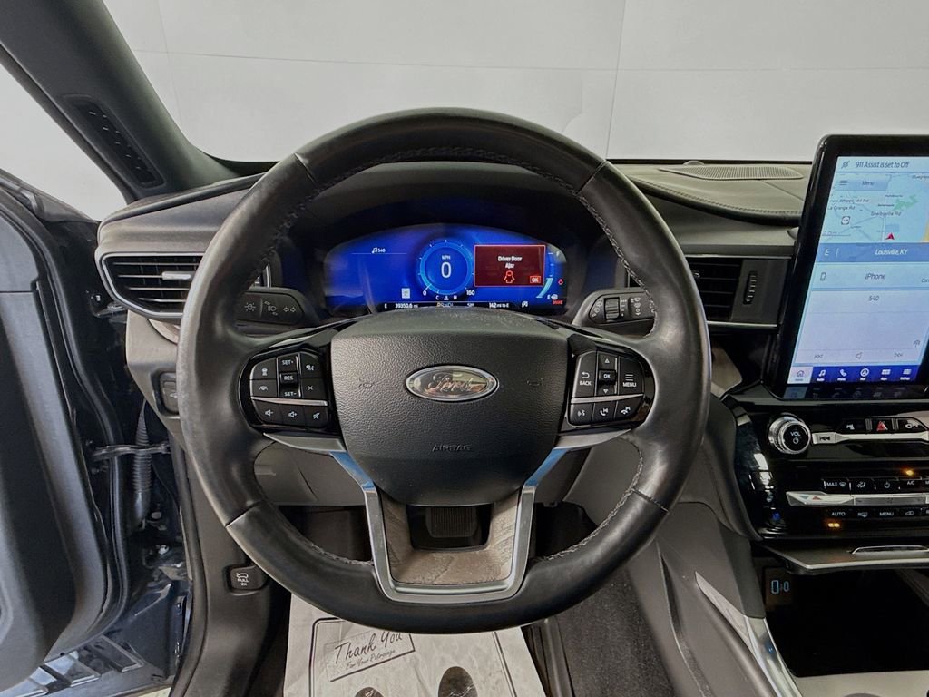 Certified 2023 Ford Explorer Platinum w/ Technology Package AWD/4WD image 11
