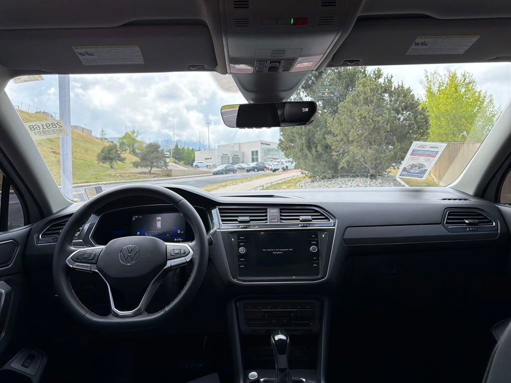 Used 2022 Volkswagen Tiguan SE AWD/4WD image 21