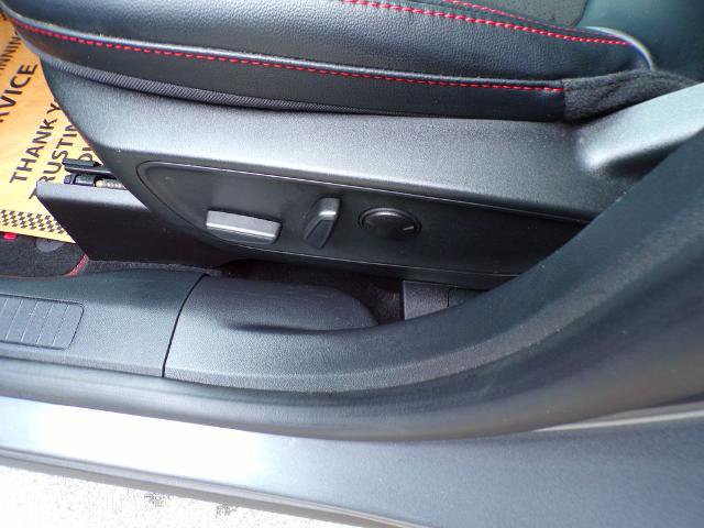 Certified 2022 Ford Escape SEL w/ SEL Stealth AWD Package image 19