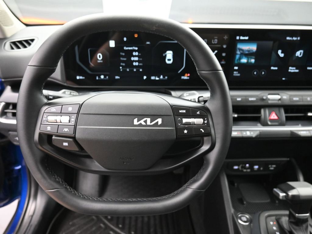Used 2025 Kia K4 EX image 7