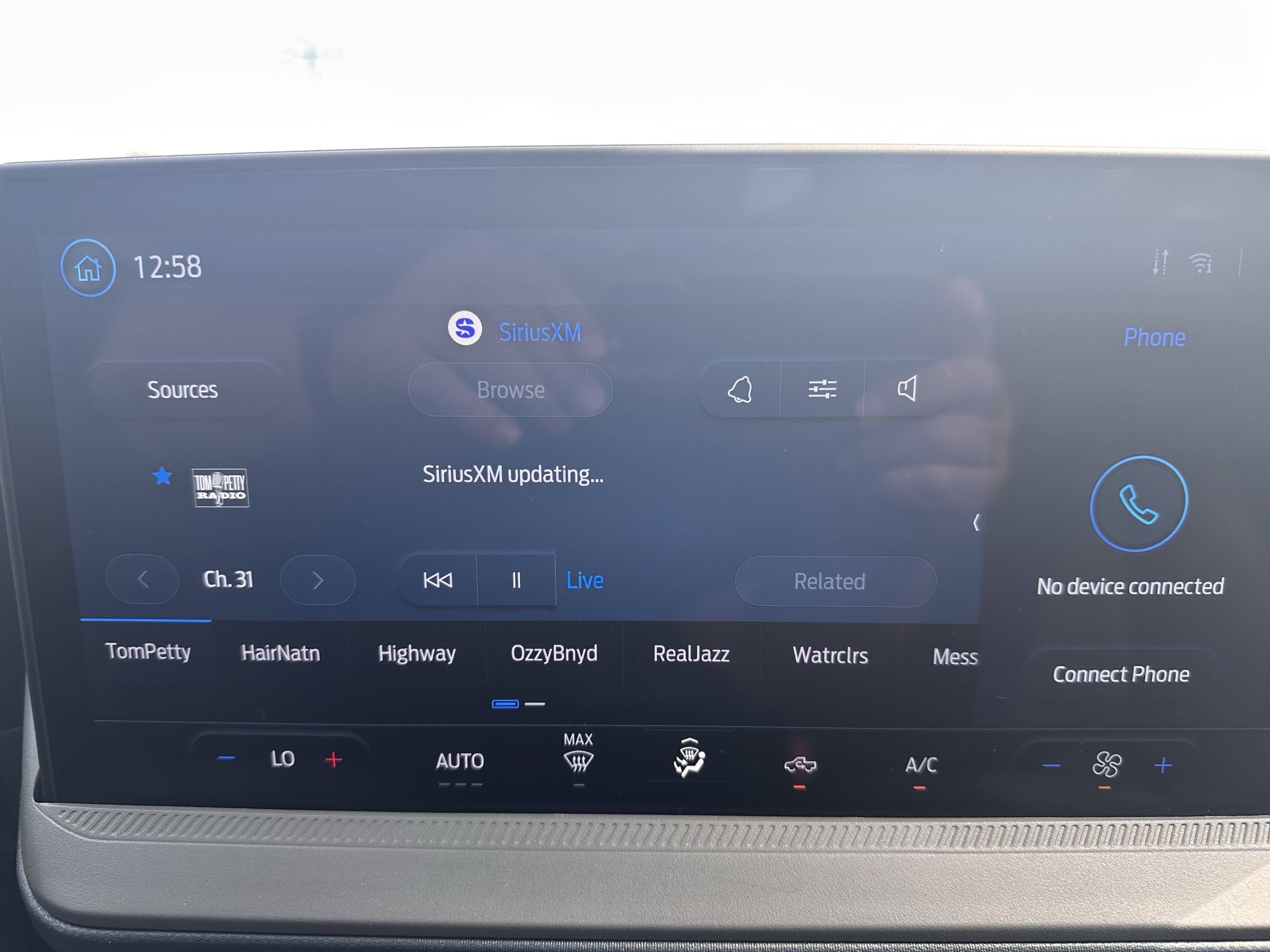 Certified 2025 Ford Maverick XL FWD image 25