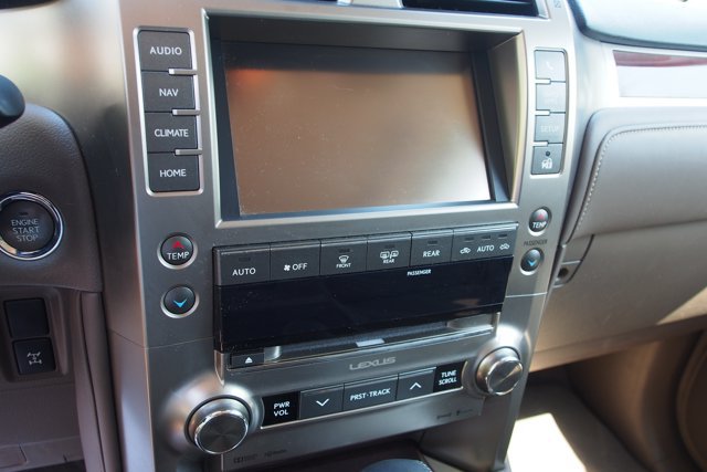 Used 2018 Lexus GX 460 Premium w/ Premium Package AWD/4WD image 29
