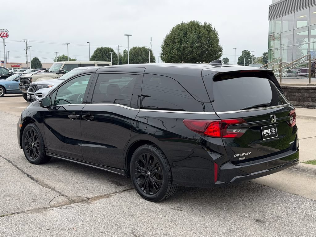Used 2025 Honda Odyssey Sport-L image 4