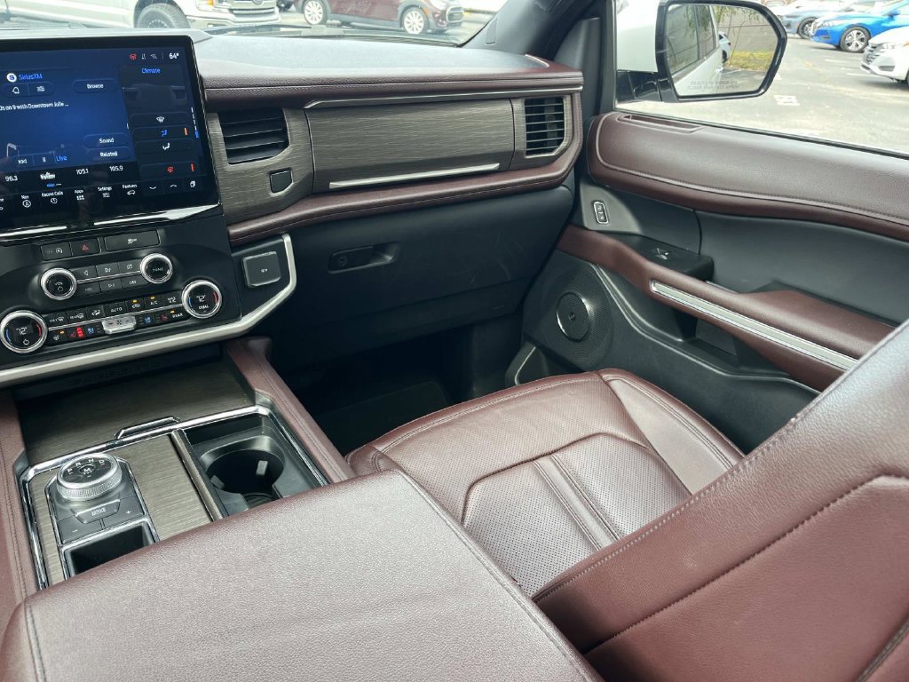 Certified 2024 Ford Expedition Limited RWD image 16