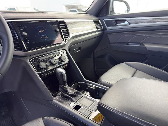Used 2023 Volkswagen Atlas Cross Sport SE image 11
