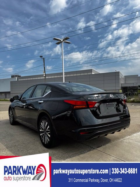 Used 2024 Nissan Altima 2.5 SV AWD/4WD image 6