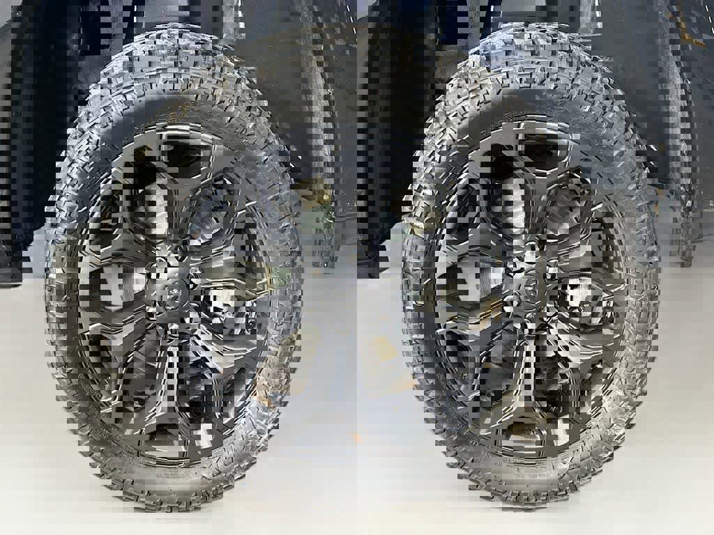 Used 2020 RAM 1500 Limited image 8