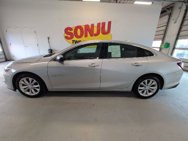 Used 2022 Chevrolet Malibu LT FWD image 2