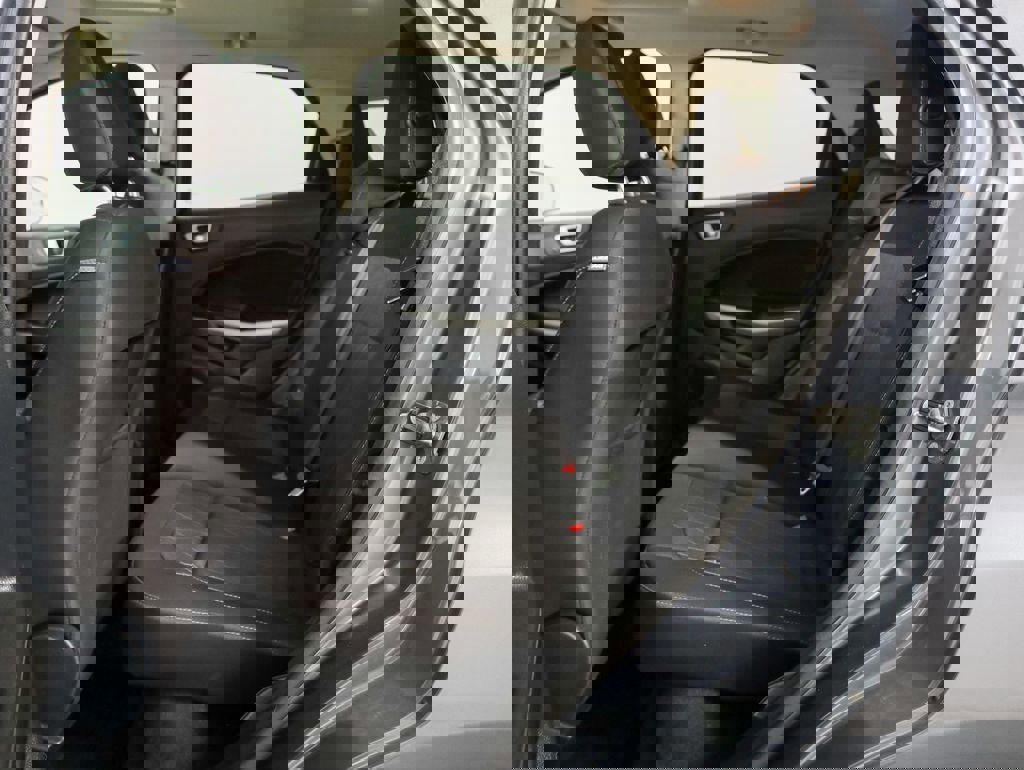 Certified 2018 Ford EcoSport SE w/ Interior Protection Package image 12