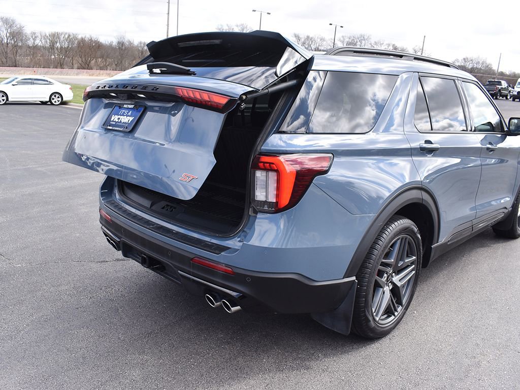 Certified 2025 Ford Explorer ST AWD/4WD image 30