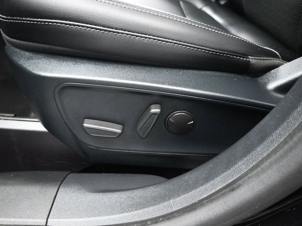 Certified 2020 Ford Escape SEL image 11