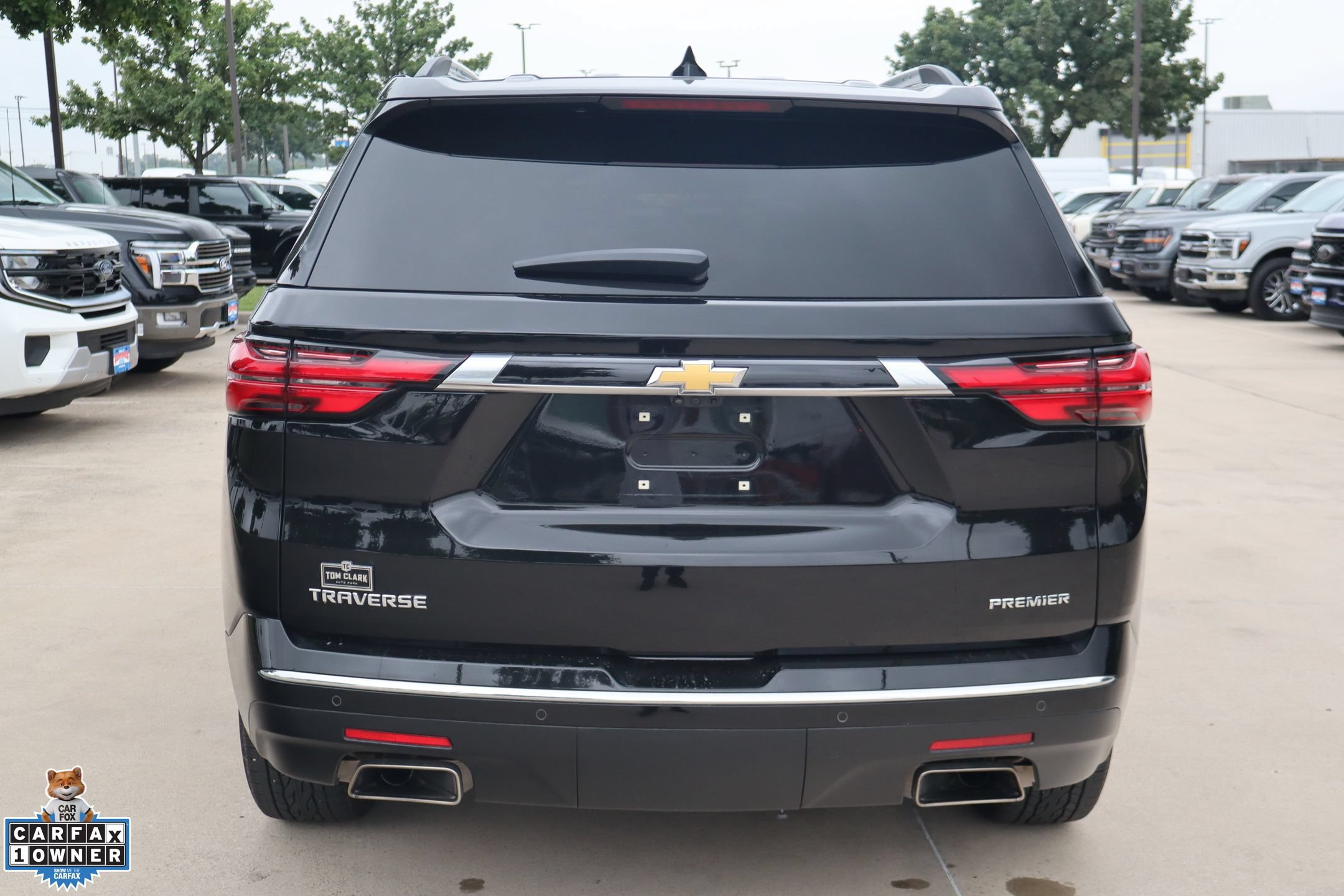 Used 2023 Chevrolet Traverse Premier FWD image 4