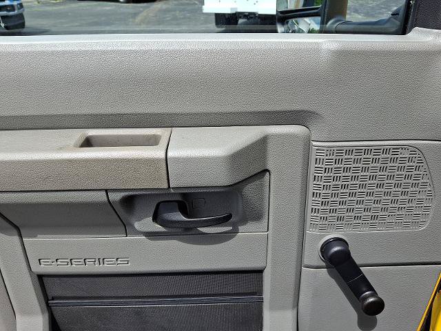 Certified 2021 Ford E-350 and Econoline 350 Super Duty RWD image 11