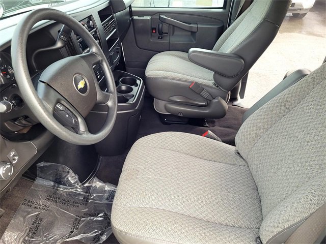 Used 2020 Chevrolet Express 3500 LT w/ LT Preferred Equipment Group image 10