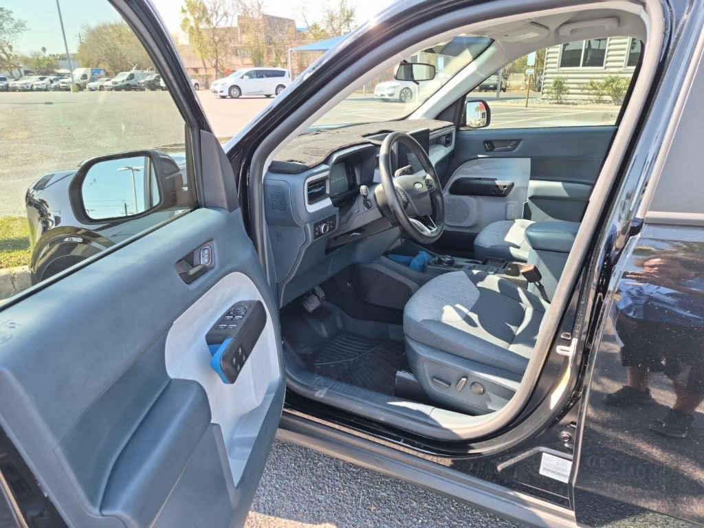 Certified 2025 Ford Maverick XLT w/ XLT Luxury Package FWD image 11