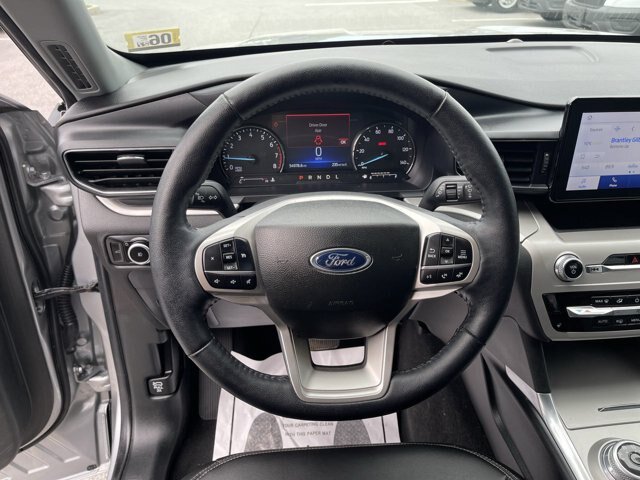 Certified 2023 Ford Explorer XLT w/ Equipment Group 202A AWD/4WD image 7