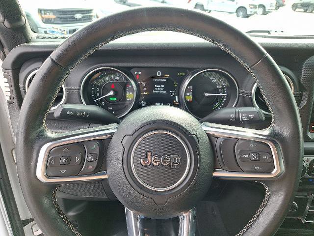 Used 2022 Jeep Wrangler Unlimited Sahara w/ Cold Weather Group image 19