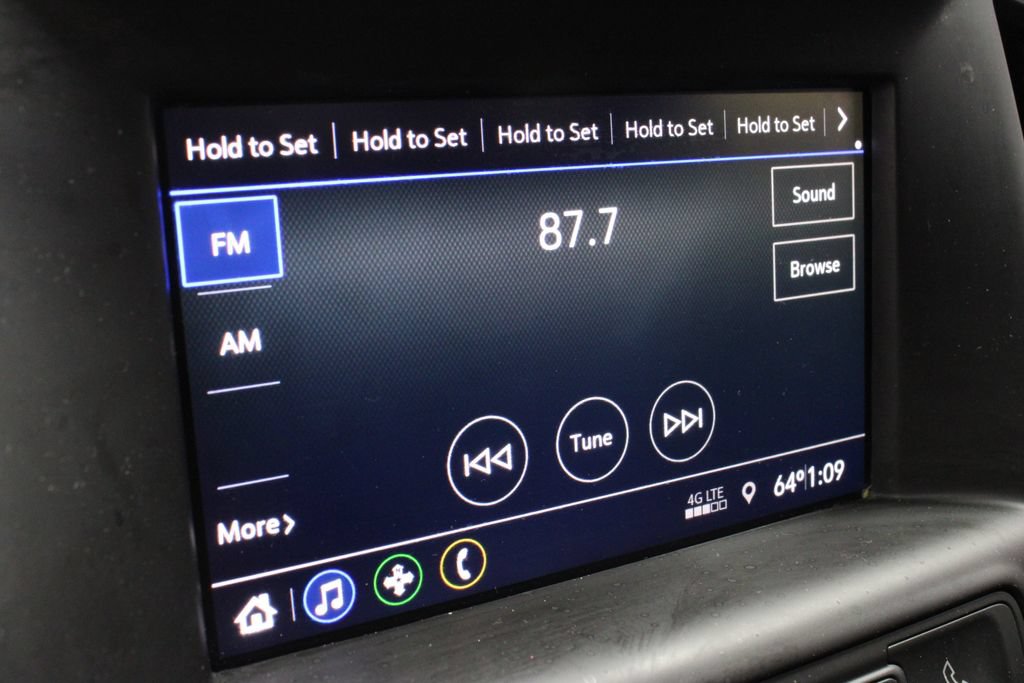 Used 2020 GMC Terrain SLE w/ Elevation Edition FWD image 2