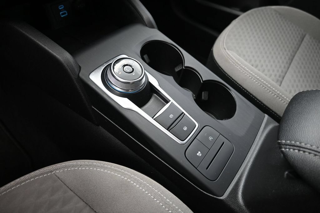 Certified 2022 Ford Escape SE w/ SE Sport Appearance Package FWD image 28