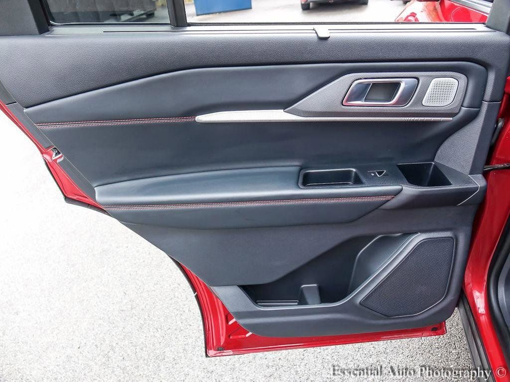 Certified 2025 Ford Explorer ST image 24