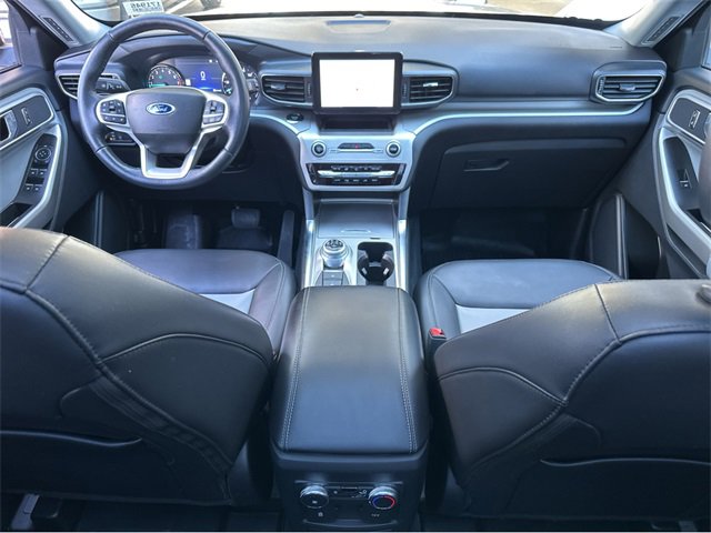 Certified 2022 Ford Explorer XLT w/ Equipment Group 202A image 8