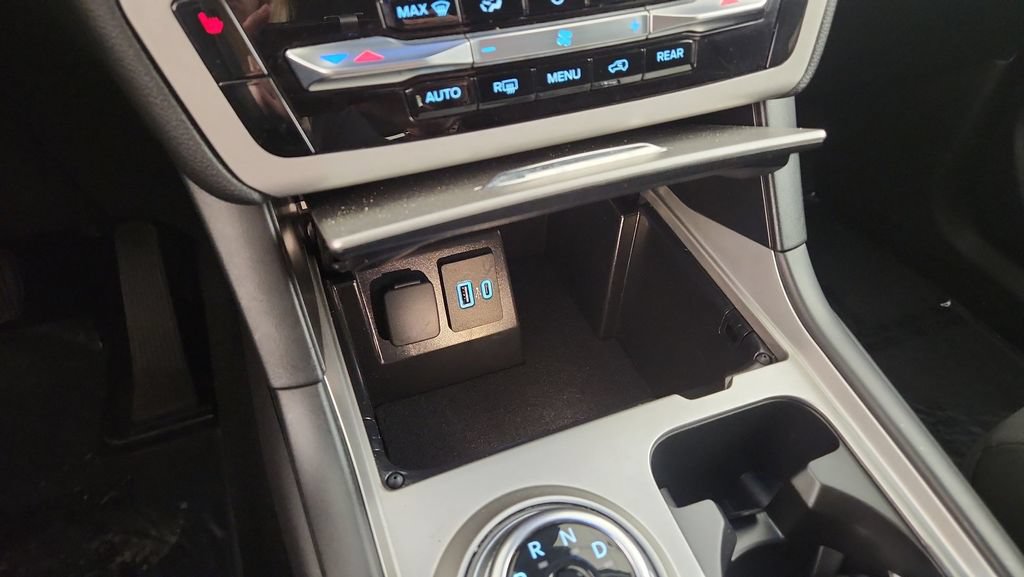 Certified 2024 Ford Explorer XLT AWD/4WD image 19