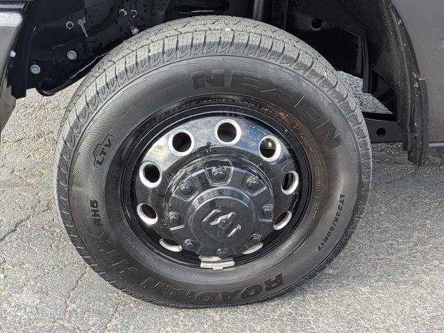 Used 2026 RAM 3500 Laramie AWD/4WD image 12