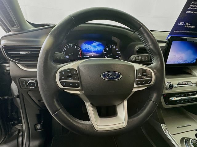 Certified 2022 Ford Explorer XLT w/ Equipment Group 202A image 16