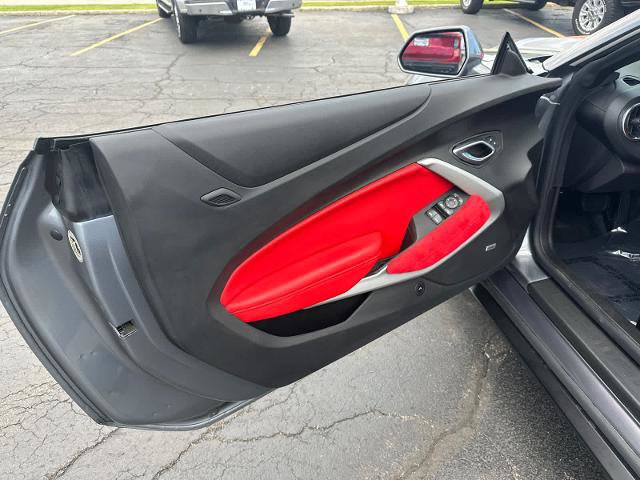 Used 2022 Chevrolet Camaro LT RWD image 27