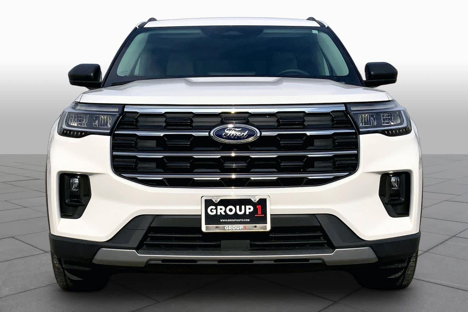 Certified 2025 Ford Explorer Active w/ Active Comfort Package RWD image 4