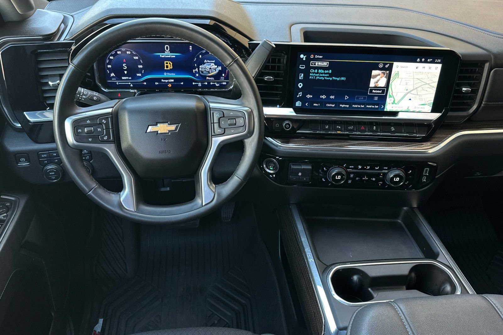 Used 2025 Chevrolet Silverado 2500 LT w/ Texas Edition AWD/4WD image 13