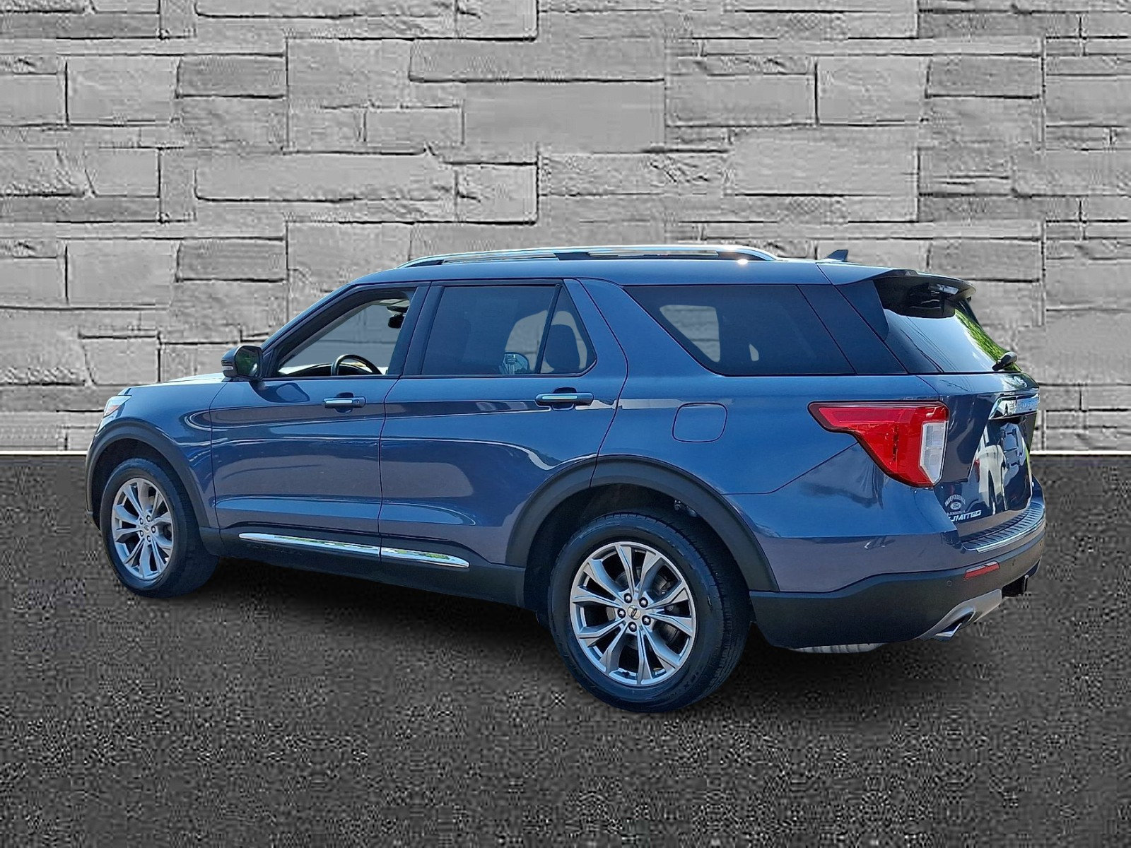 Certified 2021 Ford Explorer Limited w/ Equipment Group 301A AWD/4WD image 7