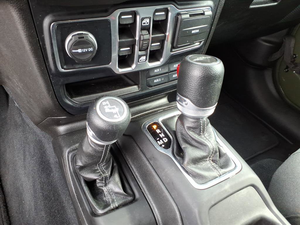Used 2024 Jeep Gladiator Sport AWD/4WD image 15