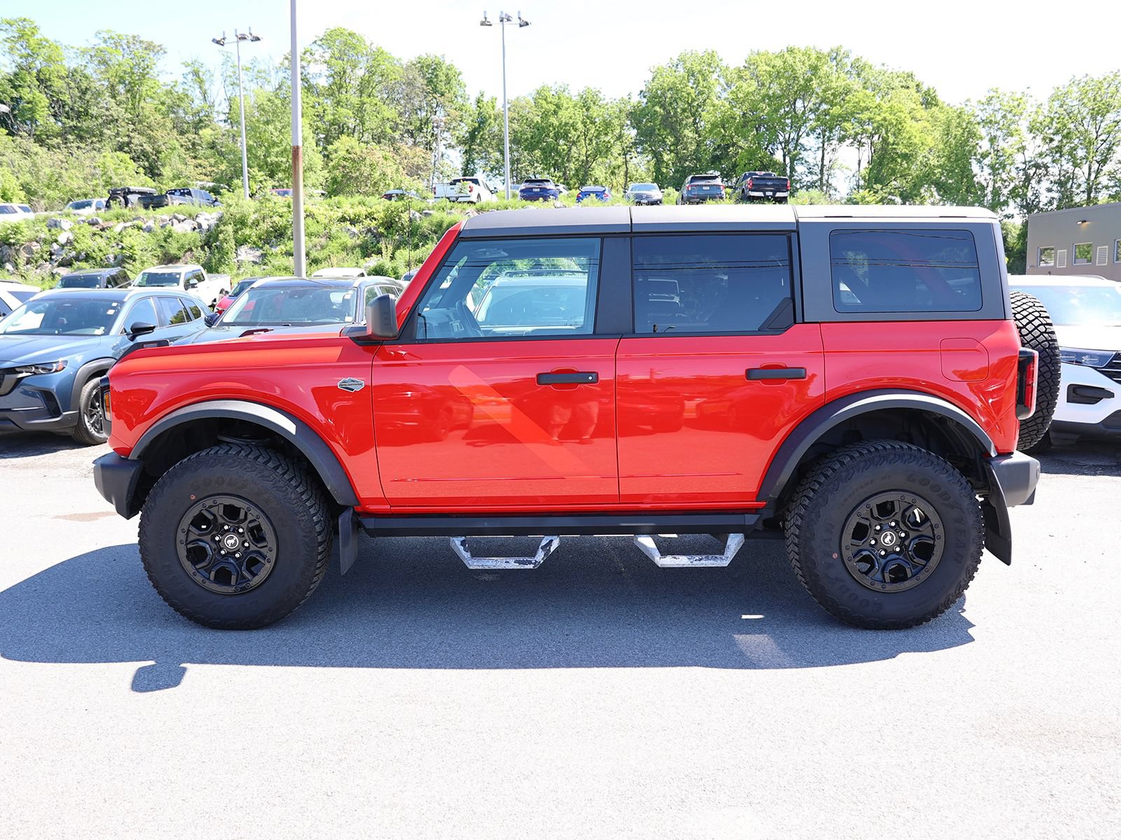 Certified 2022 Ford Bronco Wildtrak AWD/4WD image 4