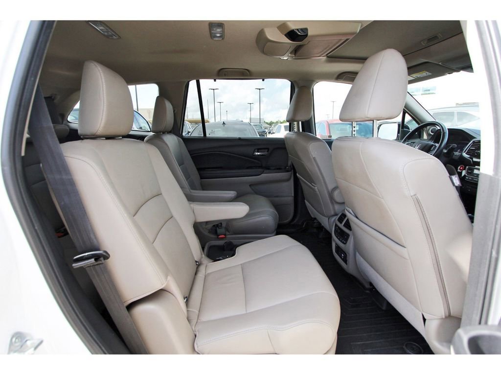 Used 2022 Honda Pilot Touring image 10