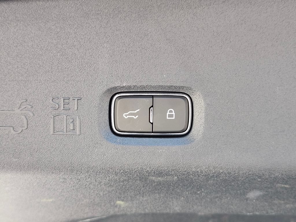Certified 2025 Ford Expedition Active RWD image 39
