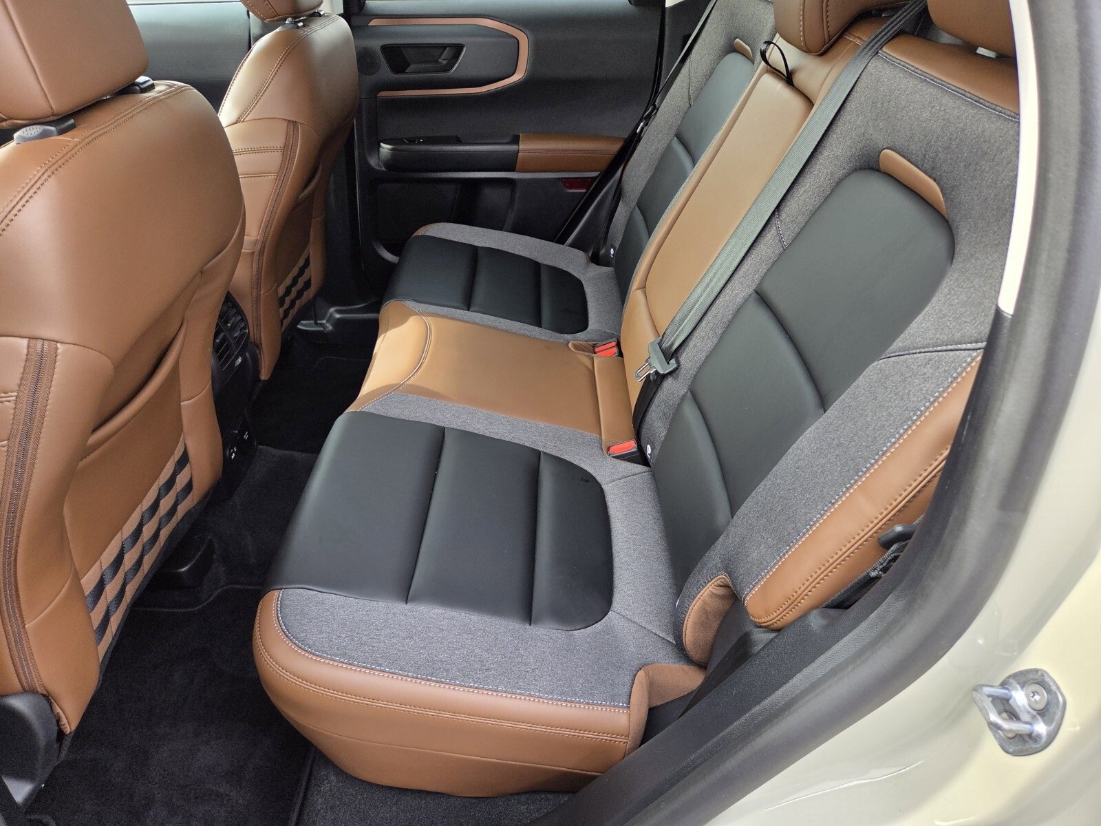 Certified 2024 Ford Bronco Sport Outer Banks w/ Tech Package image 11