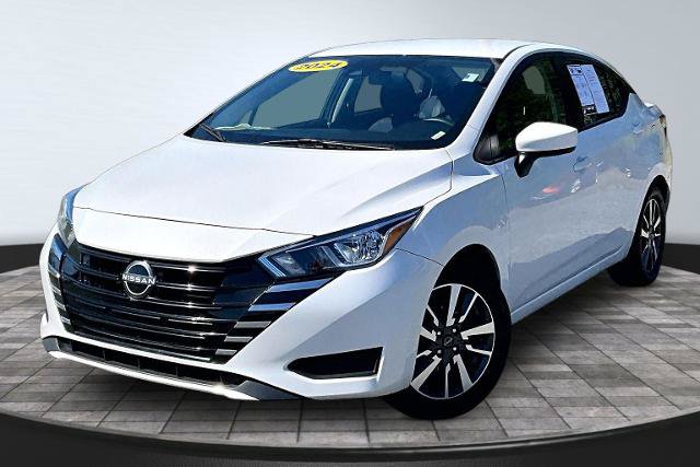 Used 2024 Nissan Versa SV FWD image 12