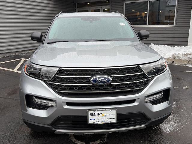 Certified 2022 Ford Explorer XLT w/ Equipment Group 202A image 9