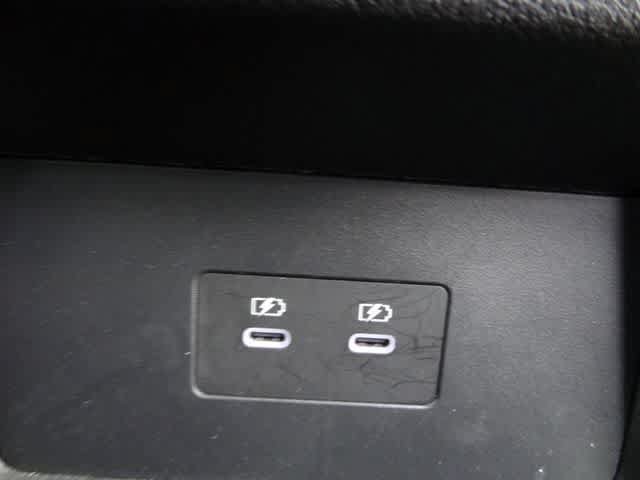 Used 2025 Nissan Rogue SV AWD/4WD image 12