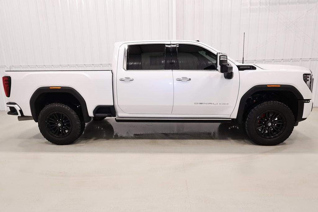 Used 2024 GMC Sierra 3500 Denali Ultimate image 7