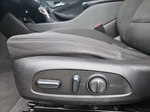 Used 2021 Chevrolet Malibu LT FWD image 27