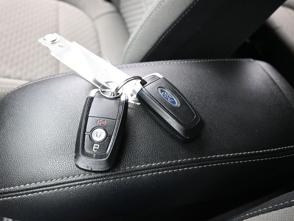 Certified 2022 Ford Escape SE image 42