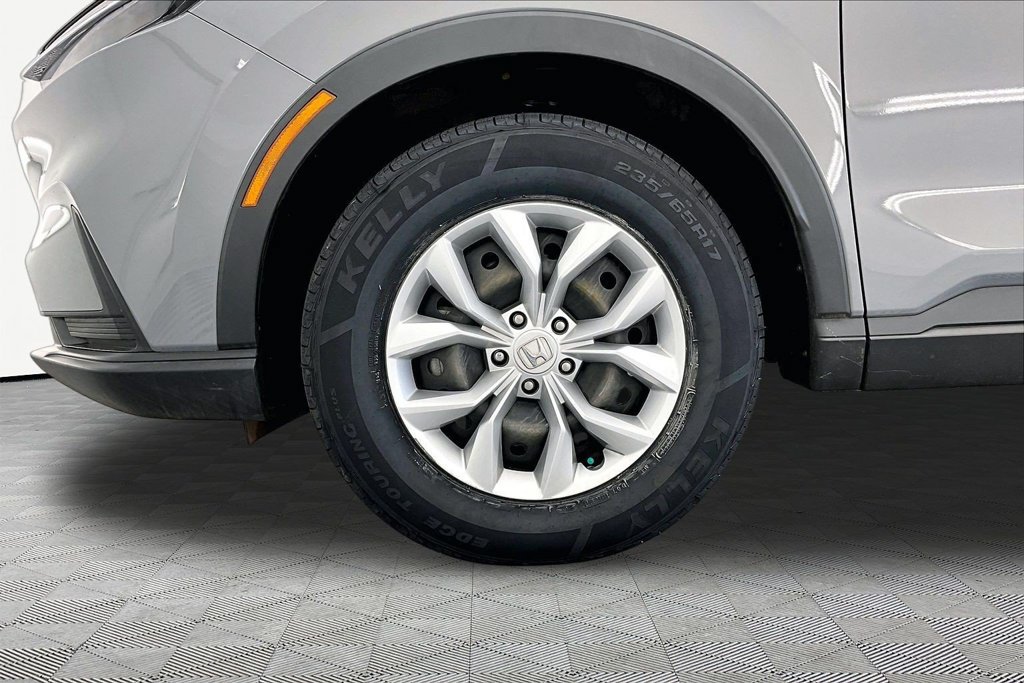 Used 2025 Honda CR-V LX image 9