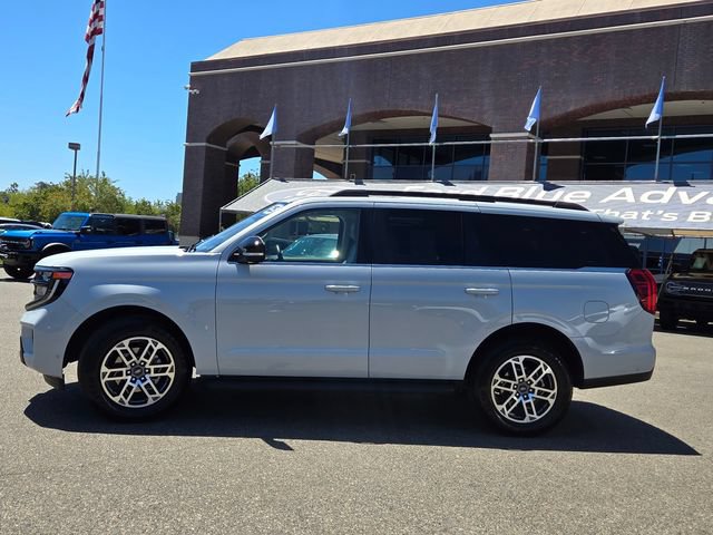 Certified 2025 Ford Expedition Active RWD image 7