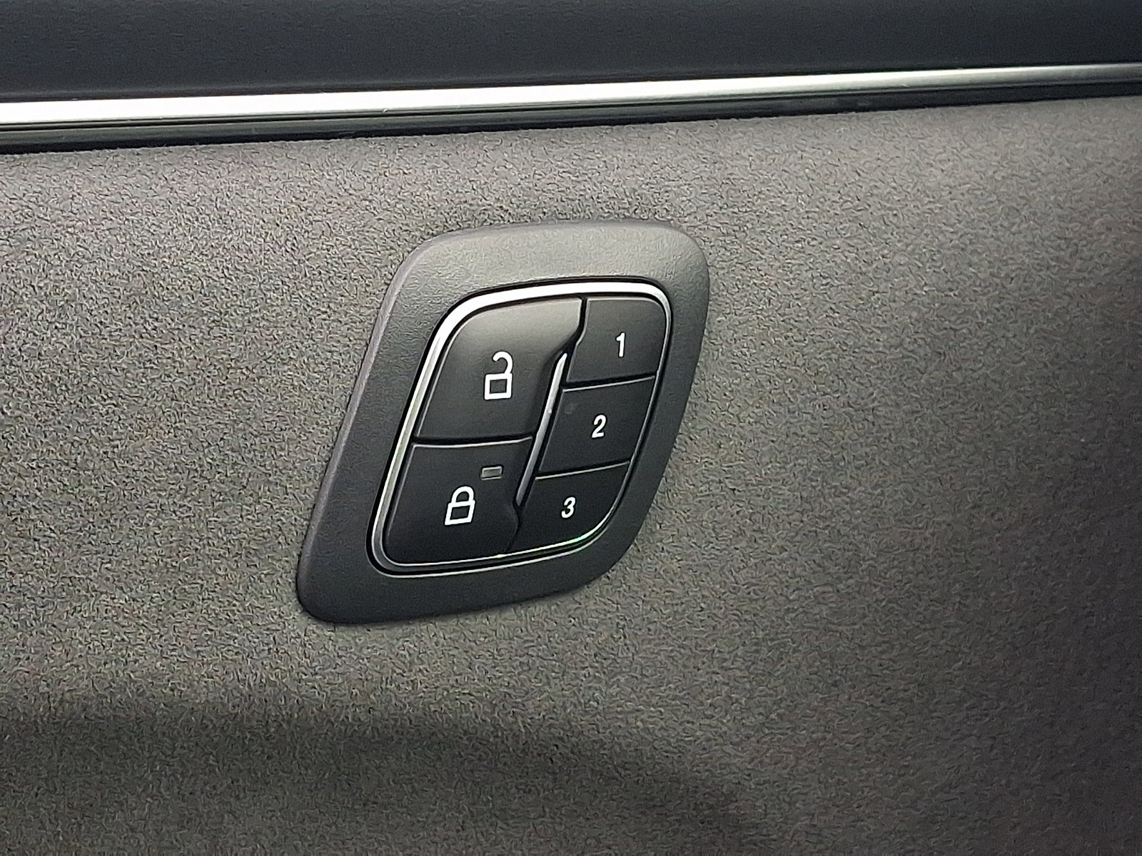 Certified 2025 Ford Mustang Mach-E GT image 31